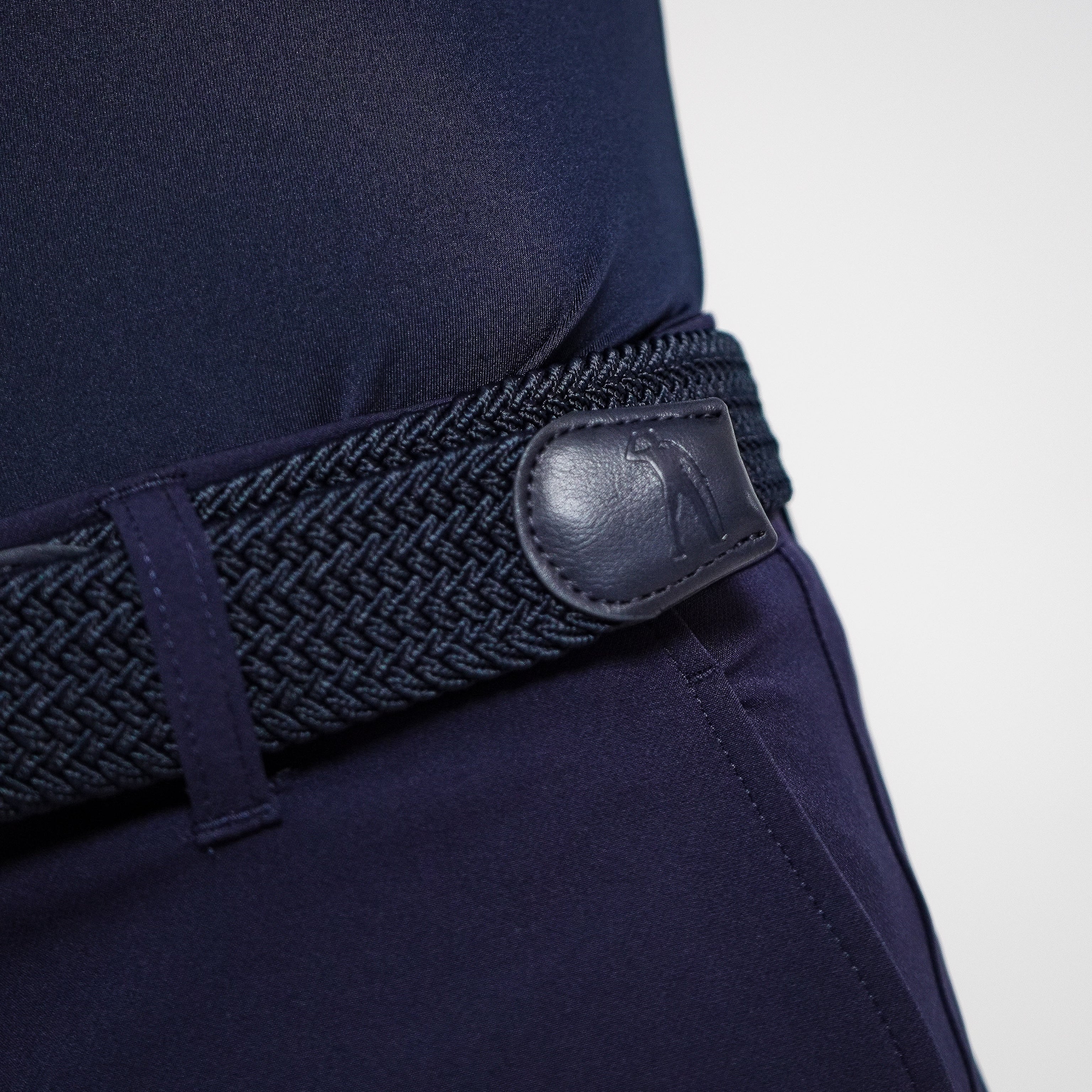 104_CLUTCHBELTNAVYMODEL.jpg