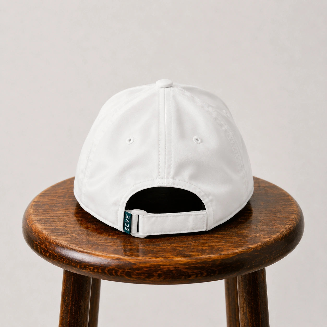 IconTrophy-White2_1.webp