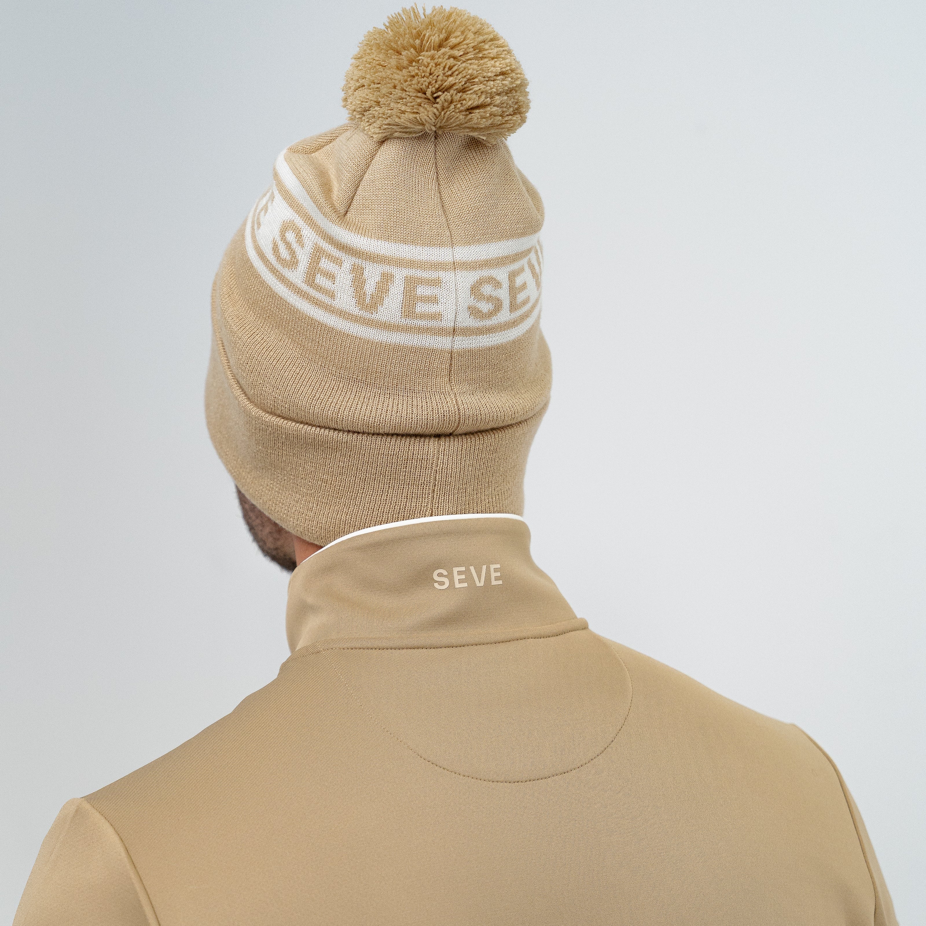 MODELSEVEBEANIEKHAKI-3.jpg
