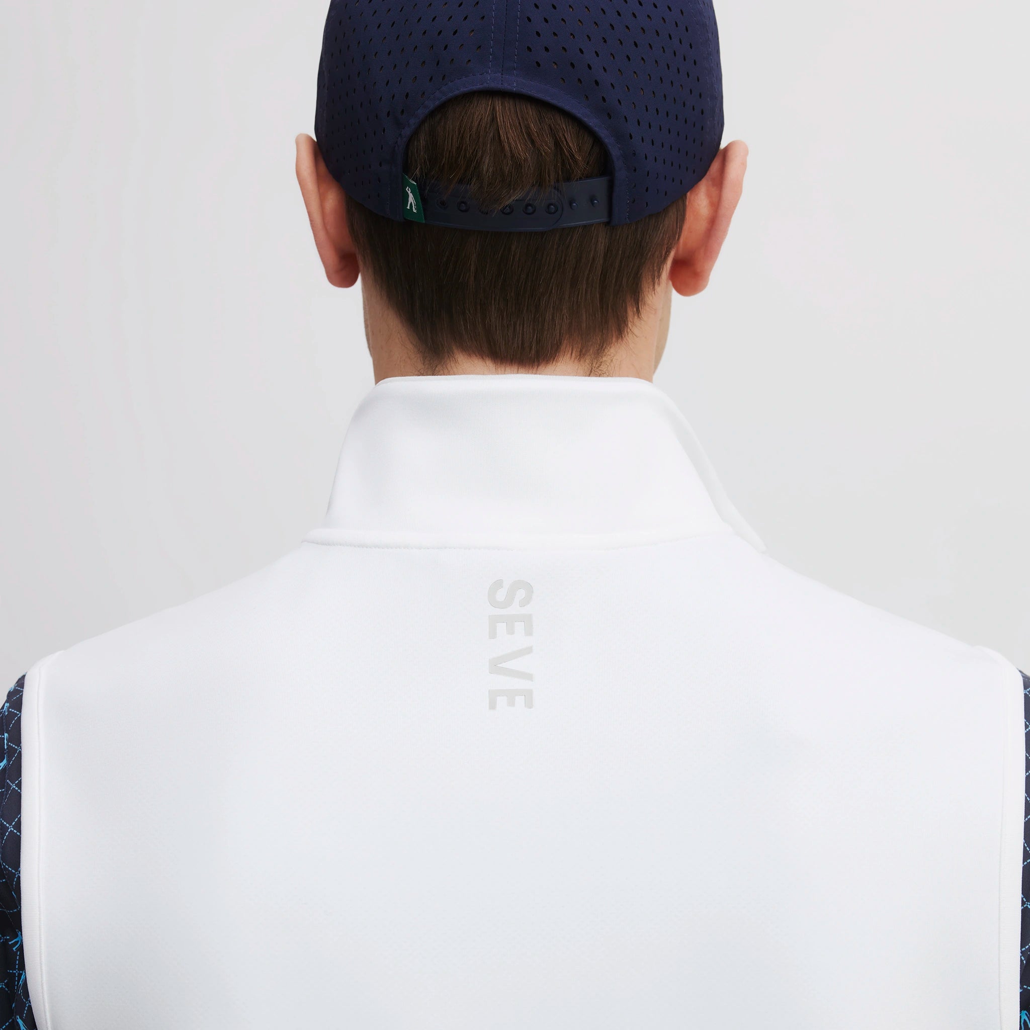 ICON PIVOT VEST EGG WHITE